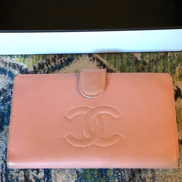 CHANEL Handbags - Rare pink Caviar Chanel wallet, butter soft